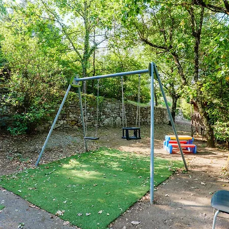 Le Petit Manoir Piscine Partagee